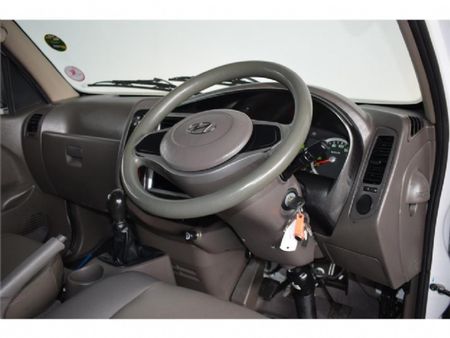 2022-Hyundai-H100-Bakkie-26D-Dropside_8
