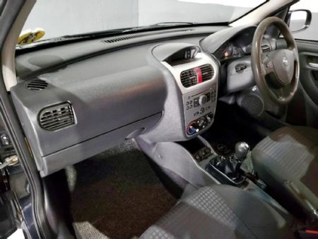 2006-Opel-Corsa-Utility-14i_10