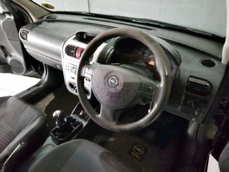 2006-Opel-Corsa-Utility-14i_11
