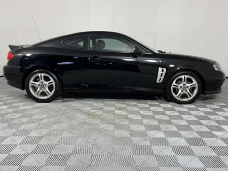 2005-Hyundai-Tiburon-27-V6_15