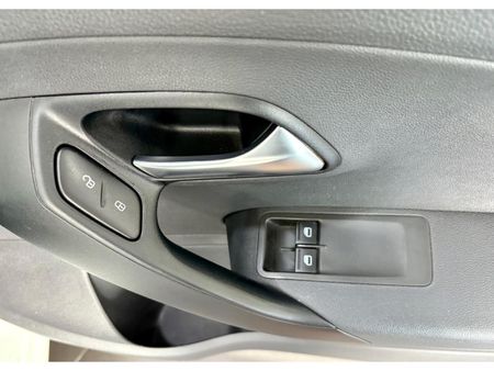 2025-Volkswagen-Polo-Vivo-14_9