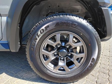 2026-Suzuki-Jimny-15-GLX_9