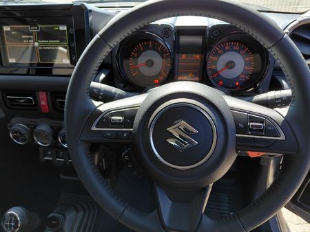 2026-Suzuki-Jimny-15-GLX_12