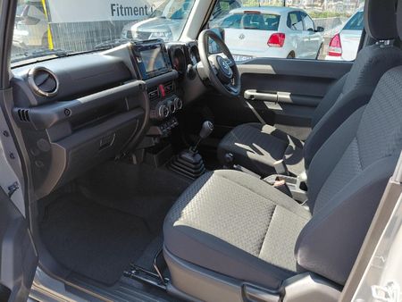 2026-Suzuki-Jimny-15-GLX_15