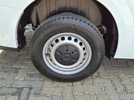 2025-Volkswagen-Transporter-20TDI-81kW-LWB-Panel-Van_15