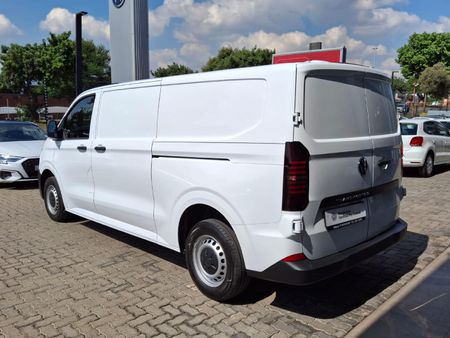 2025-Volkswagen-Transporter-20TDI-81kW-LWB-Panel-Van_3