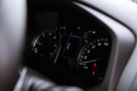 2023-Toyota-Land-Cruiser-Prado-28-GD-VX-L-Auto_15