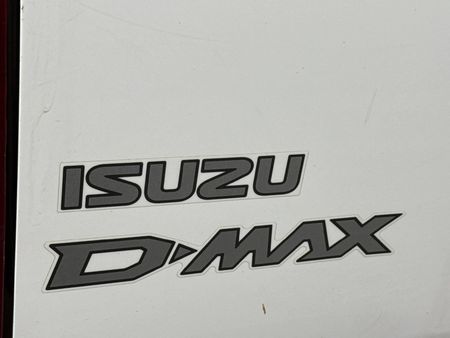 2023-Isuzu-D-Max-19-DDI-HR-L-Double-Cab_11