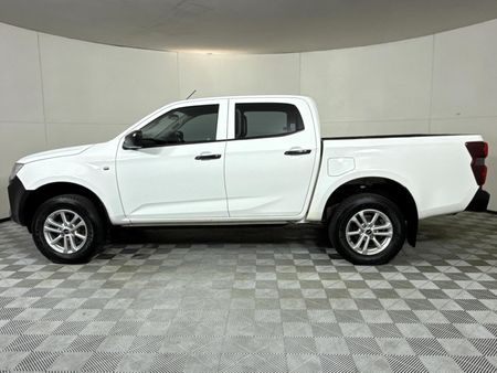 2023-Isuzu-D-Max-19-DDI-HR-L-Double-Cab_18