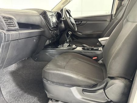 2023-Isuzu-D-Max-19-DDI-HR-L-Double-Cab_8