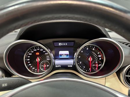 2017-Mercedes-Benz-SLC-300-Auto_9