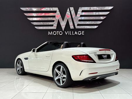 2017-Mercedes-Benz-SLC-300-Auto_5