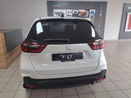 2025-Honda-Fit-15-Comfort_4