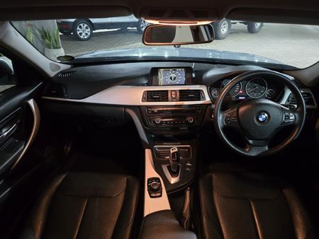 2012-BMW-3-Series-320d-Auto_1