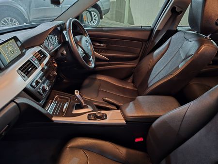 2012-BMW-3-Series-320d-Auto_8