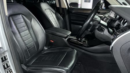 2018-BMW-X3-xDrive20d-Luxury-Line_11
