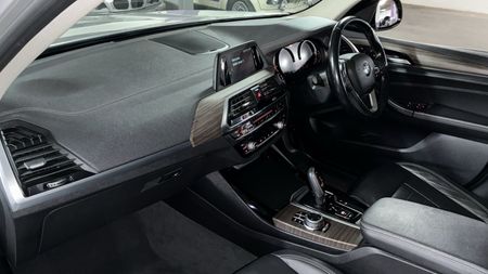 2018-BMW-X3-xDrive20d-Luxury-Line_13