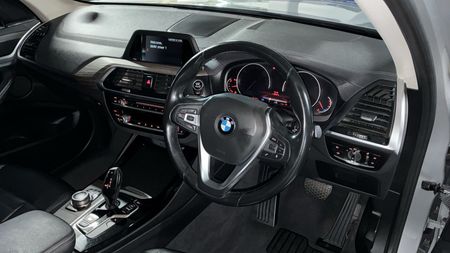 2018-BMW-X3-xDrive20d-Luxury-Line_8