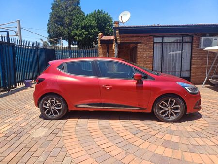 2019-Renault-Clio-IV-900T-Expression-5-dr-66kW_1