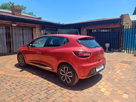 2019-Renault-Clio-IV-900T-Expression-5-dr-66kW_4