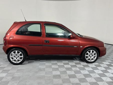 2002-Opel-Corsa-16-GSi-Ltd_15