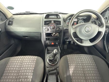 2007-Renault-Megane-II-16-Sedan-Authentique_1