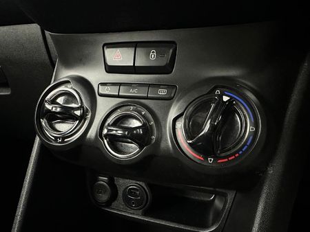 2015-Peugeot-2008-16-VTi-Active_5