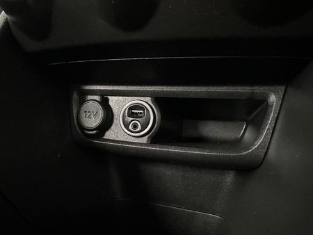 2015-Peugeot-2008-16-VTi-Active_6