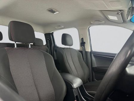 2022-Isuzu-D-Max-250-HO-Hi-Rider-Double-Cab_16