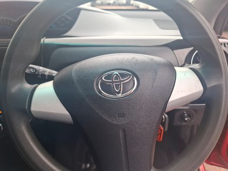 2015-Toyota-Etios-Cross-15-XS-5-dr_3
