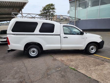2009-Toyota-Hilux-20-VVTi-Single-Cab_7