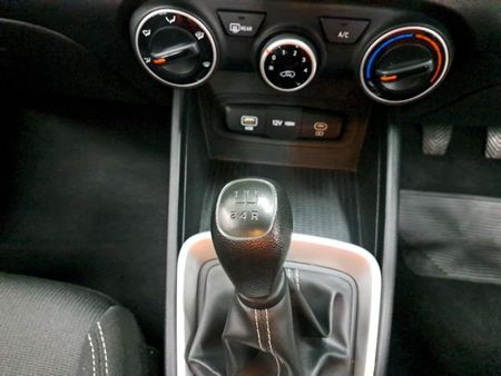2024-Hyundai-Venue-12-Motion_18