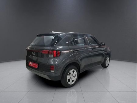 2024-Hyundai-Venue-12-Motion_6