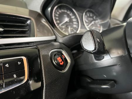 2017-BMW-X1-sDrive20i-Sport-Line-Auto_11