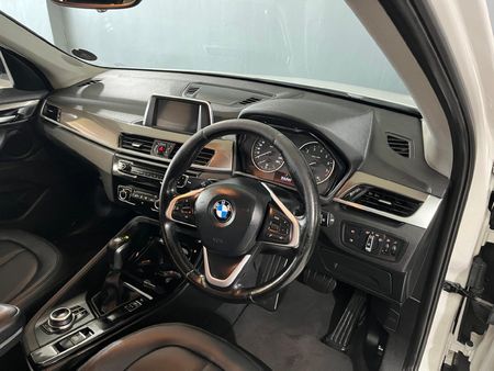2017-BMW-X1-sDrive20i-Sport-Line-Auto_6