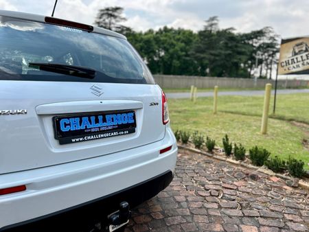 2013-Suzuki-SX4-20-Auto_9