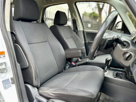 2013-Suzuki-SX4-20-Auto_11