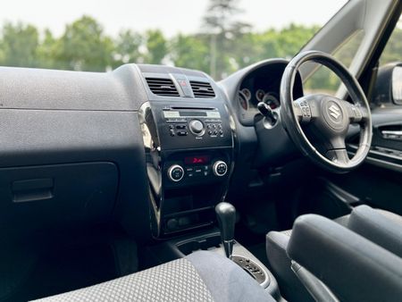 2013-Suzuki-SX4-20-Auto_14