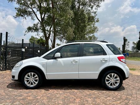 2013-Suzuki-SX4-20-Auto_7