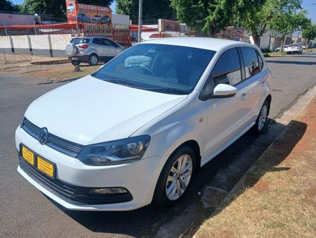 2023-Volkswagen-Polo-Vivo-14-Comfortline-5-dr_1