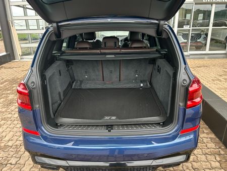2021-BMW-X3-M40d_8