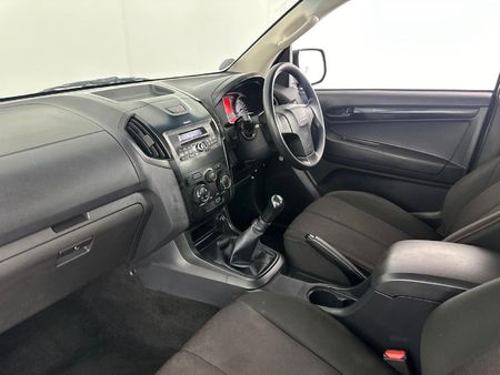 2022-Isuzu-D-Max-250-HO-Hi-Rider-Double-Cab_13