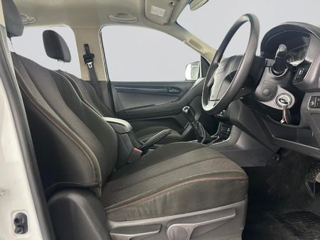2022-Isuzu-D-Max-250-HO-Hi-Rider-Double-Cab_14