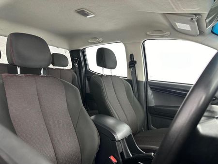 2022-Isuzu-D-Max-250-HO-Hi-Rider-Double-Cab_15