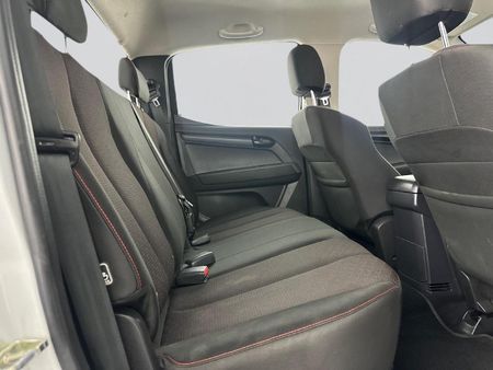 2022-Isuzu-D-Max-250-HO-Hi-Rider-Double-Cab_16