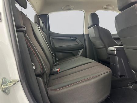 2022-Isuzu-D-Max-250-HO-Hi-Rider-Double-Cab_10