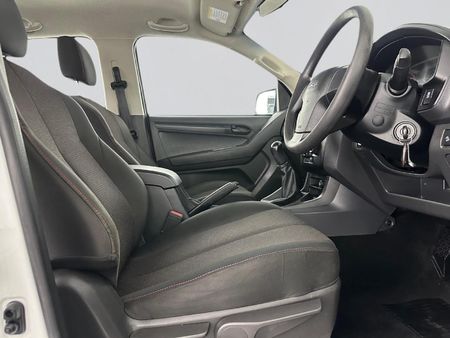 2022-Isuzu-D-Max-250-HO-Hi-Rider-Double-Cab_11