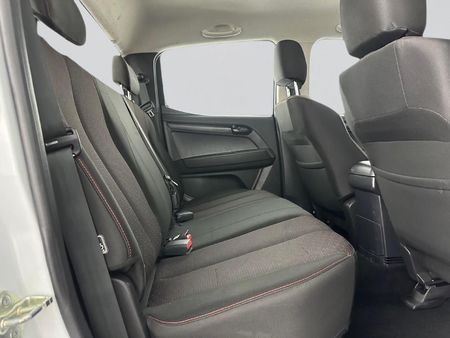 2022-Isuzu-D-Max-250-HO-Hi-Rider-Double-Cab_12