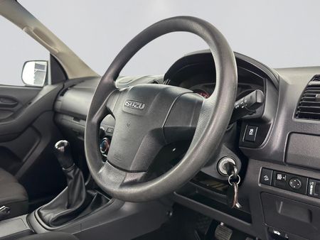 2022-Isuzu-D-Max-250-HO-Hi-Rider-Double-Cab_14
