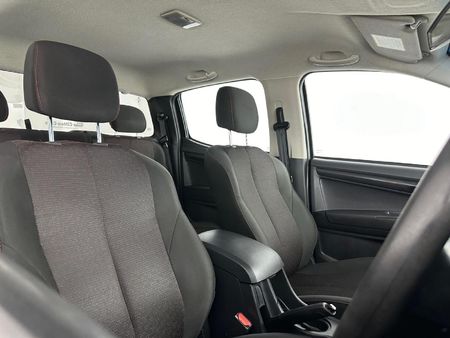 2022-Isuzu-D-Max-250-HO-Hi-Rider-Double-Cab_16